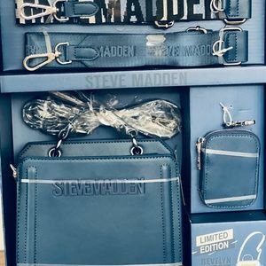 Steve Madden Bevelyn Bag Gift Set Galaxy Blue